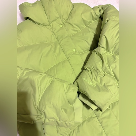 NWT Lululemon Long Oversized Down Jacket / wasabi / M/L - Picture 9 of 14